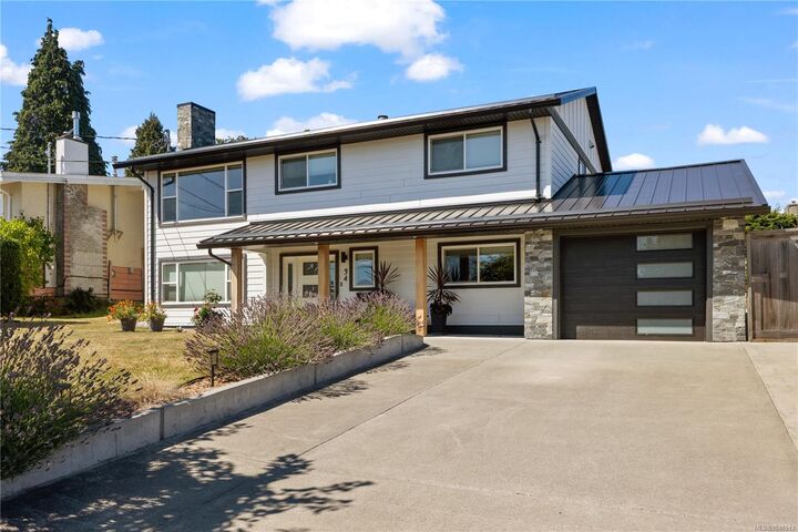 34 McLean St — photo 1