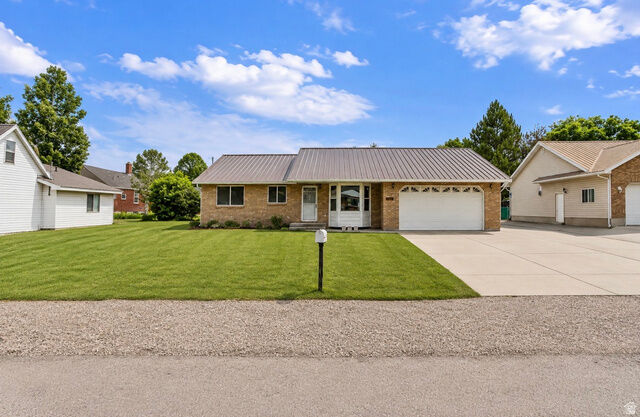 Property Photo: 160 N 300 W UT 84032
