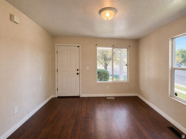 Property Photo: 6693 S Balfour Ln W UT 84123