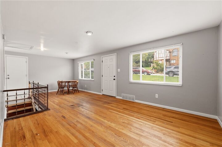 Property Photo:  225 Coral Dr  PA 15241 
