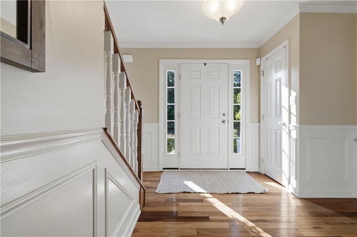 Property Photo:  1640 Heritage Dr  PA 15237 