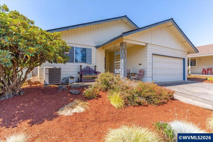 Property Photo:  3253 Winslow Wy NW  OR 97304 