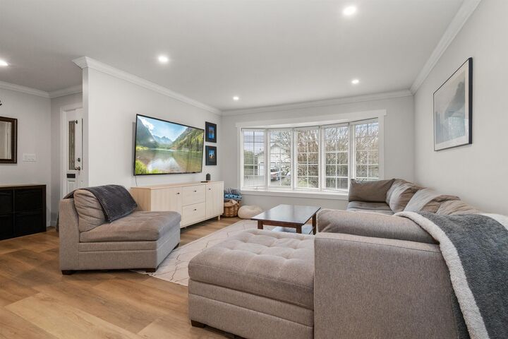 Property Photo: 45578 Worthington Place BC V2R 1N6