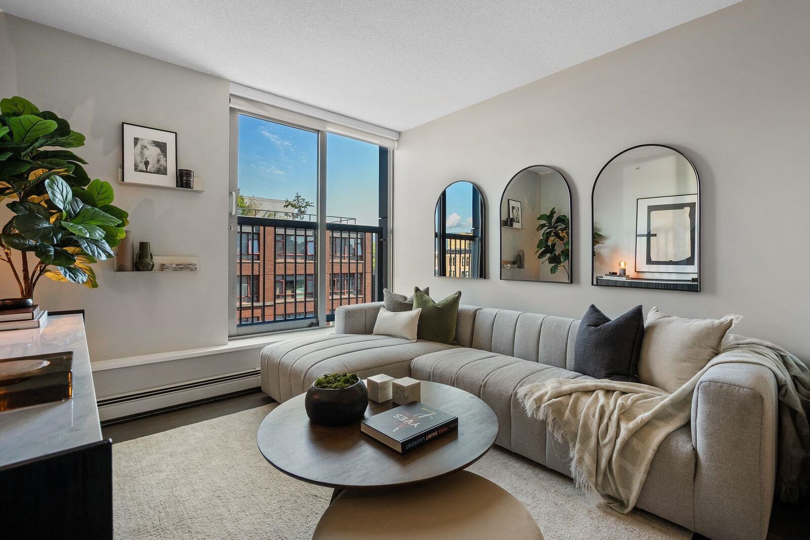 Property Photo: 66 W Cordova Street 810 BC V6B 0L2