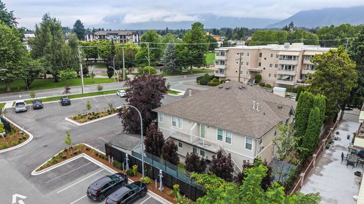 Property Photo:  46008 Bole Avenue 3  BC V2P 2V5 