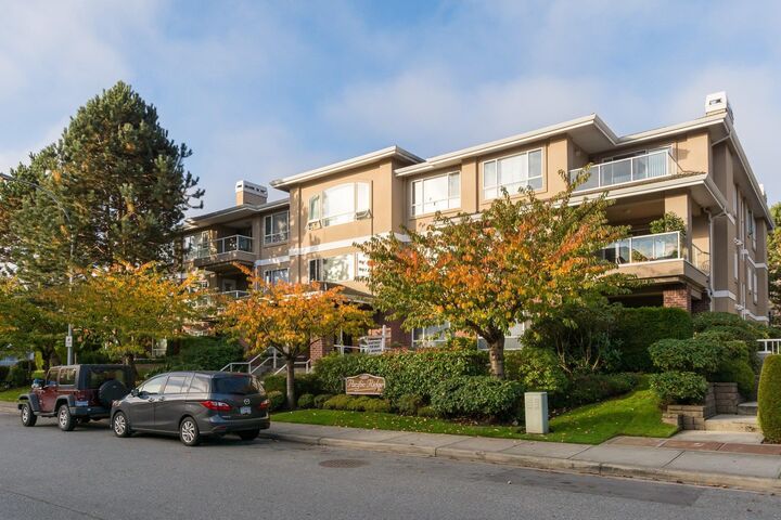 1131 55 Street 202 — photo 1