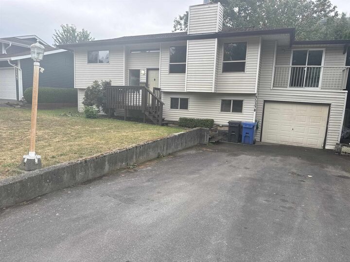 35378 Wells Gray Avenue — photo 1