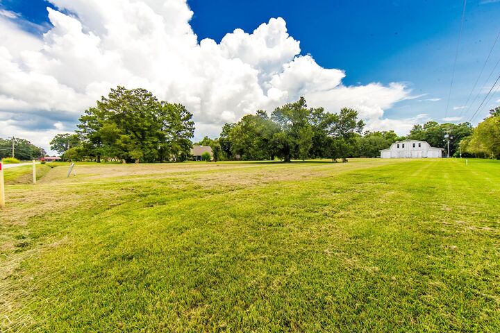 Property Photo: 340 Hodson Lane LA 70394