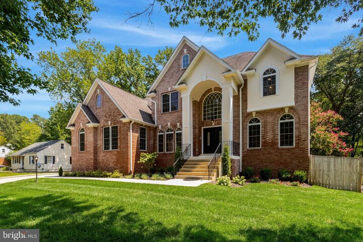 Property Photo: 8713 Oak Leaf Drive VA 22309