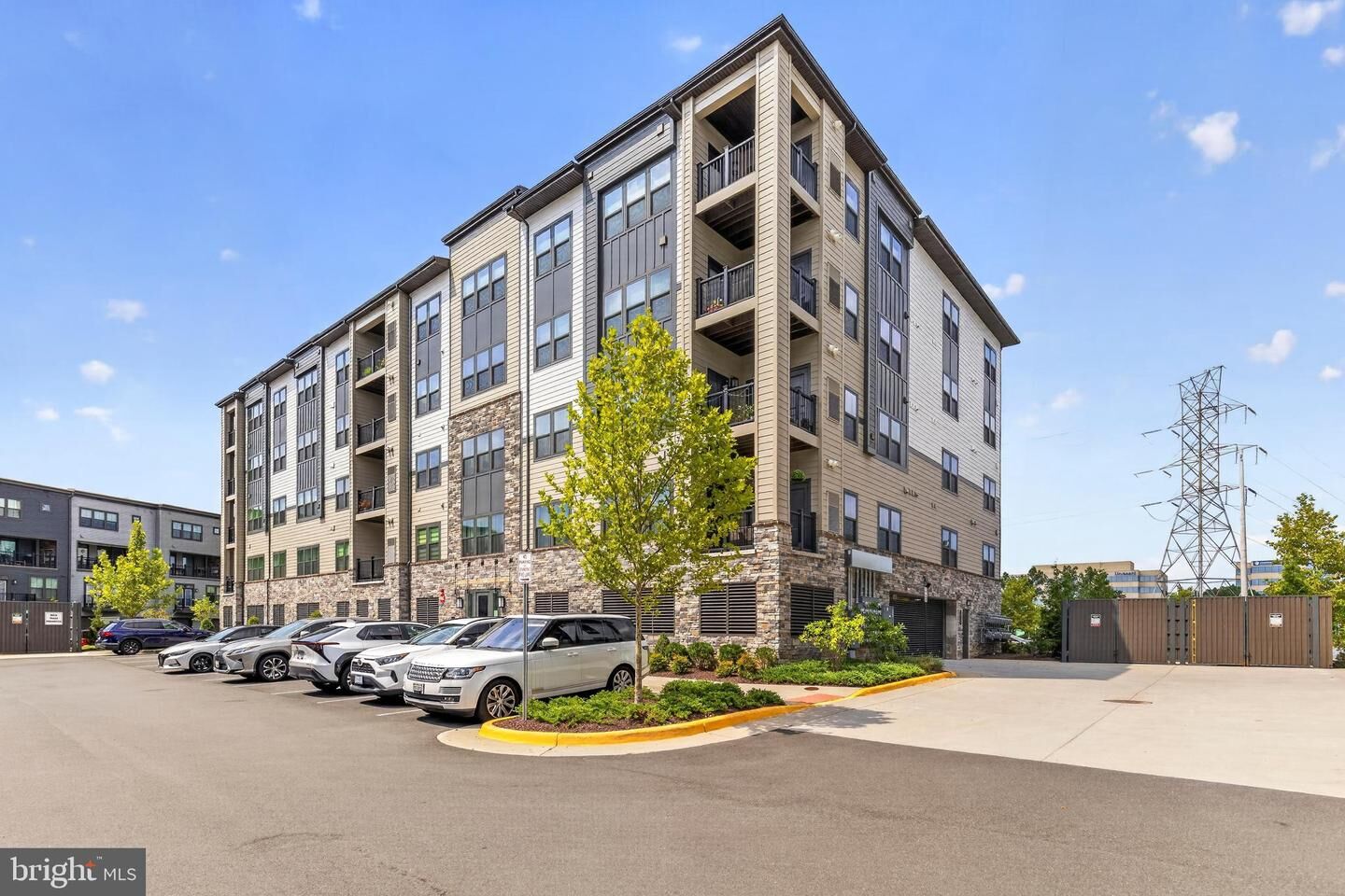 Property Photo: 12880 Mosaic Park Way 1-B VA 20171