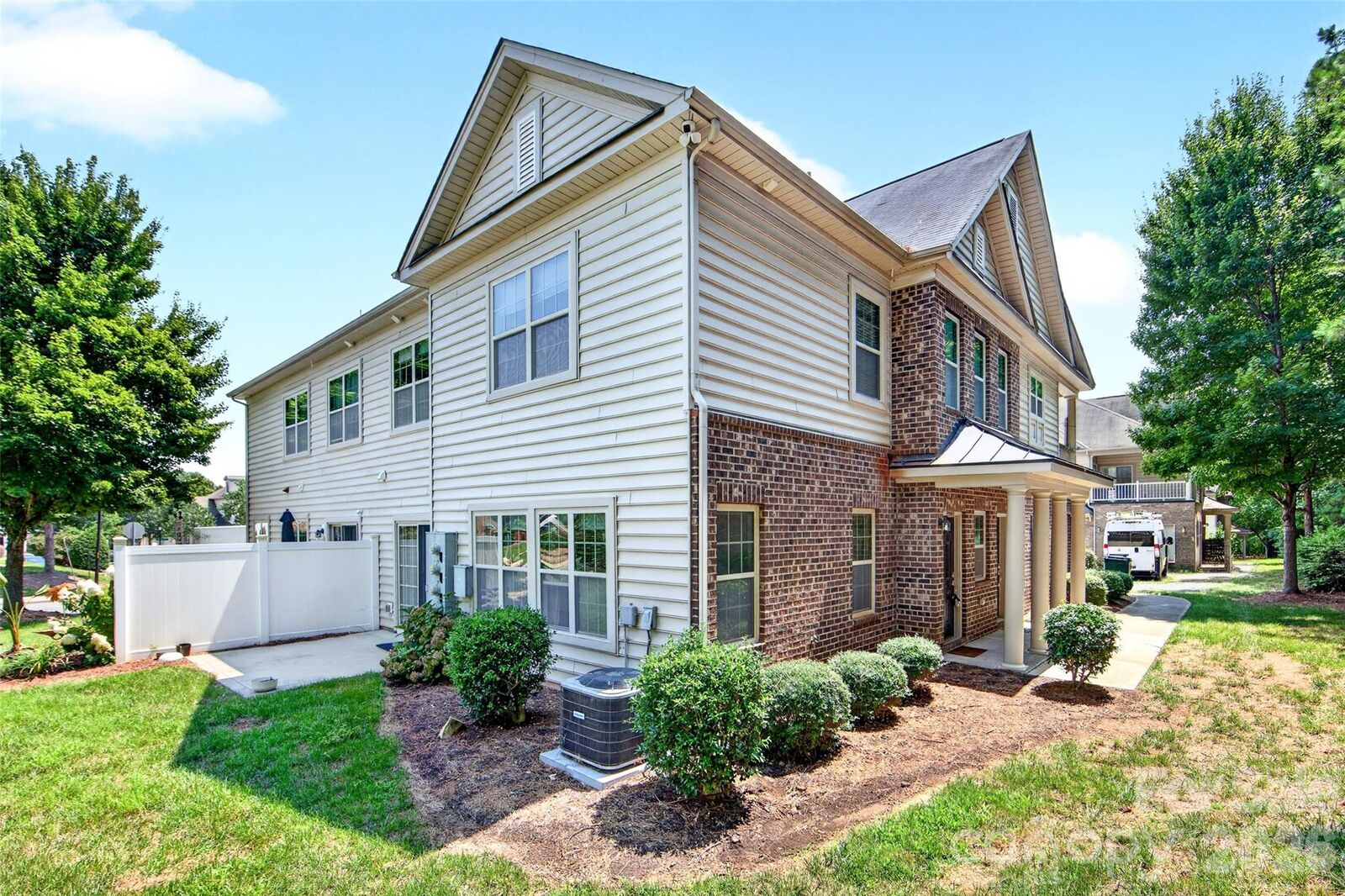 Property Photo: 16718 Dolcetto Way NC 28277