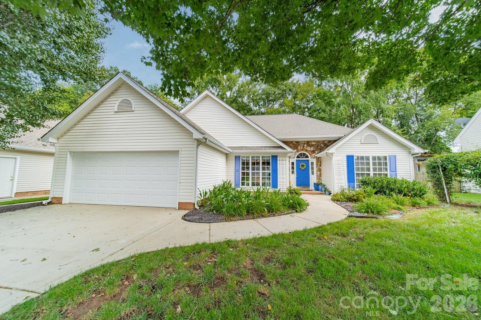 Property Photo: 4956 Bentridge Drive NW NC 28027