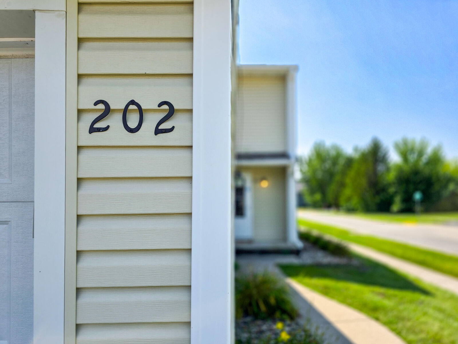 Property Photo: 202 Cooper Court IA 50014