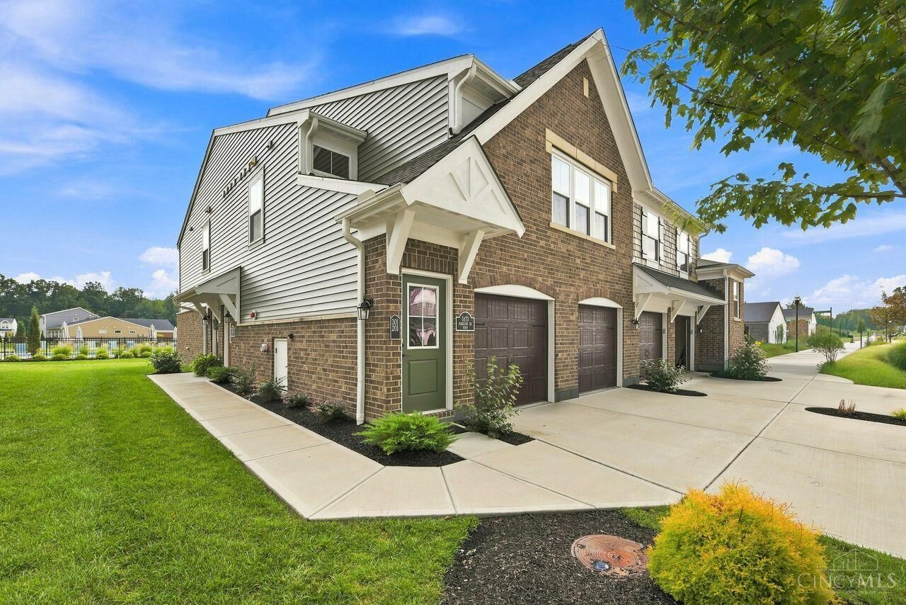 Property Photo:  5870 Parkview Lane  OH 45150 