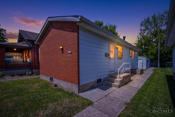 Property Photo:  1012 Franklin Street  OH 45013 