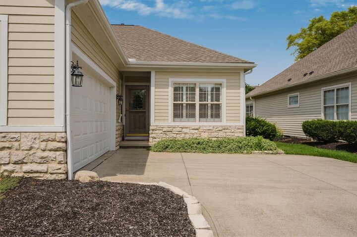 Property Photo: 336 Wyndham S Park OH 43082
