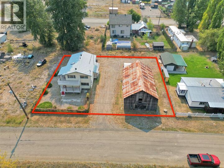 Property Photo: 1827 Front Street BC V0X 1W0