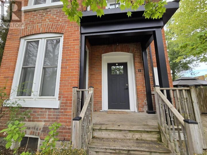 Property Photo: 11 Maple Street West ON N5H 1B8