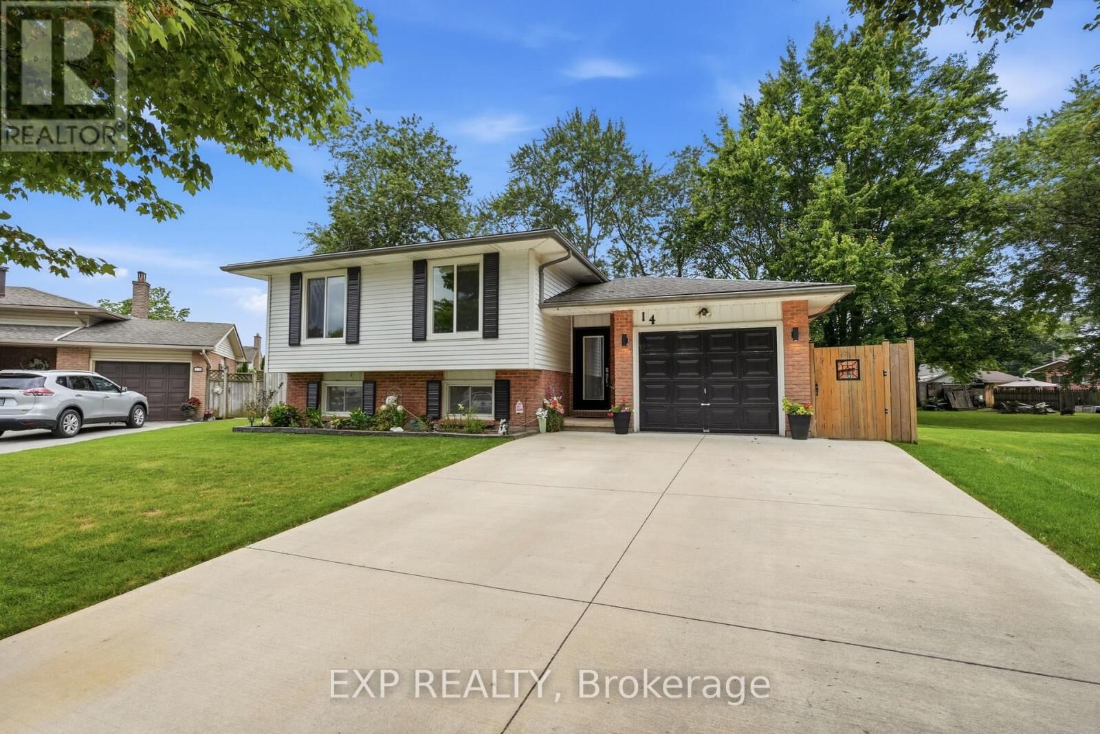 Property Photo: 14 Apple Court ON L3C 6B7