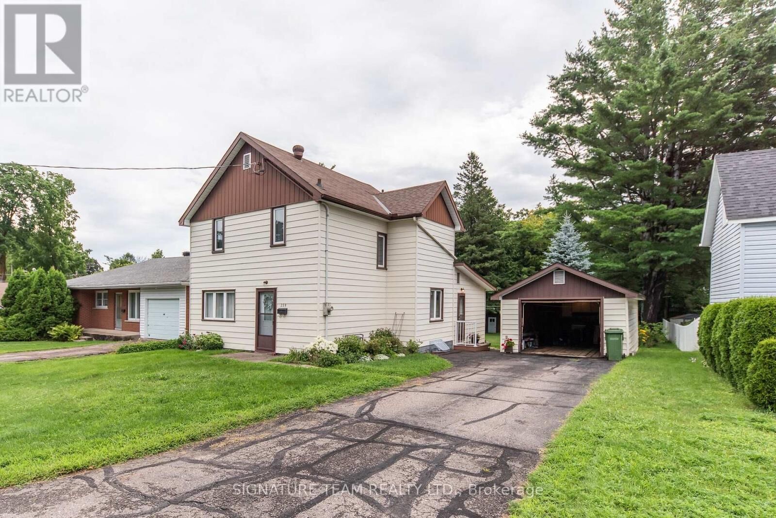 Property Photo: 259 Peter Street ON K8A 1R1
