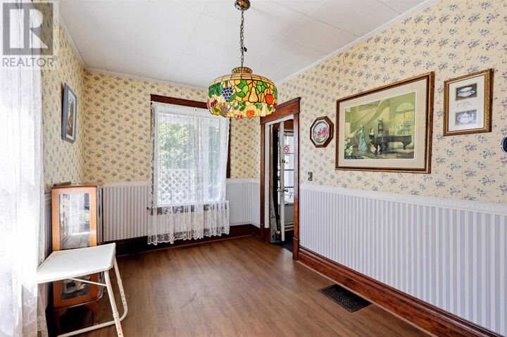 Property Photo: 126 Trelawne Ave ON P6B 2M9