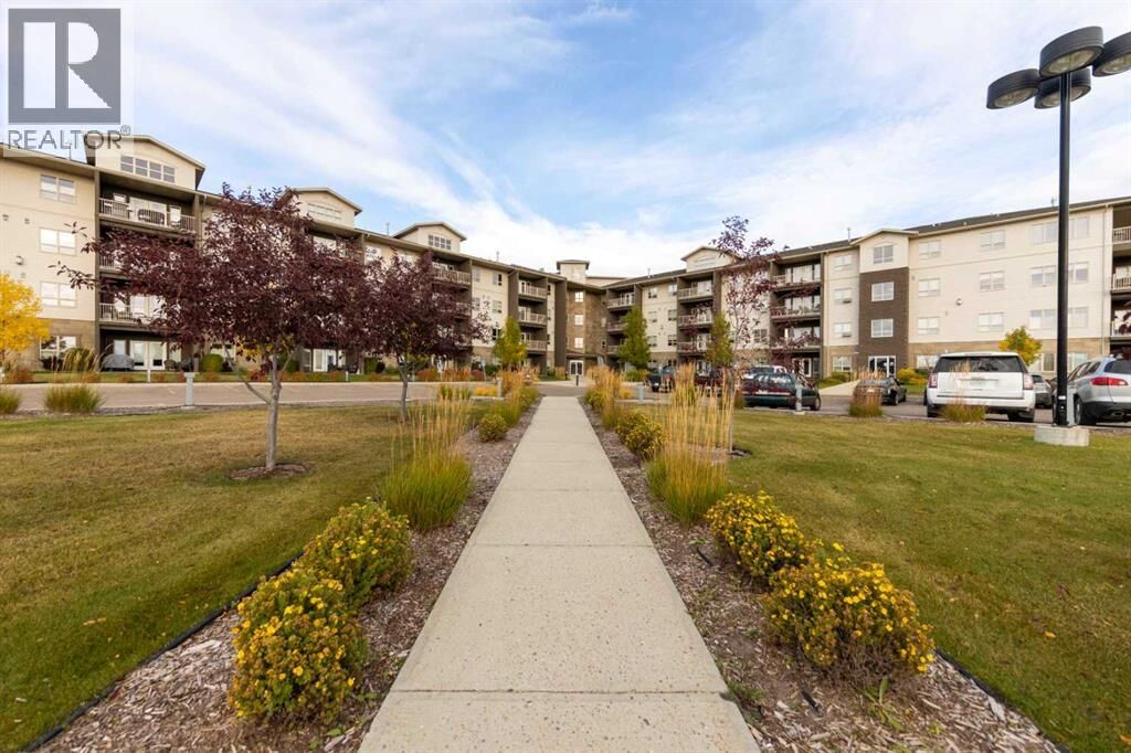 Property Photo: 4102 69 Avenue AB T9V 2H9