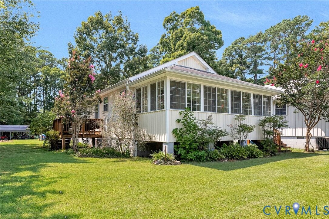 Property Photo:  233 Washington Street  VA 22503 