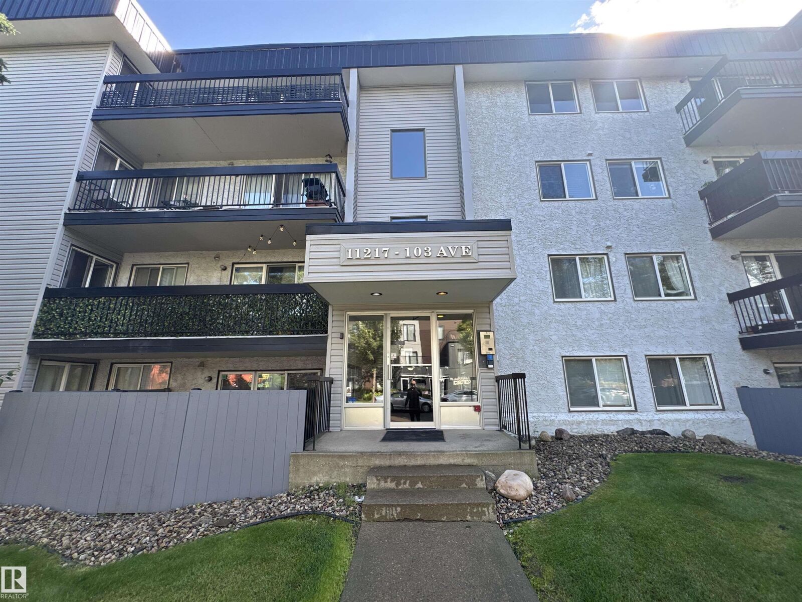Property Photo: 11217 103 Avenue NW 425 AB T5K 2V9