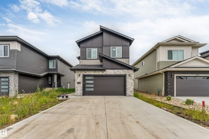 Property Photo:  6227 19 Street NE  AB T4X 3C8 
