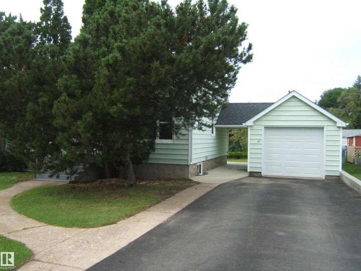 Property Photo: 4809 47A Street AB T0B 4K0