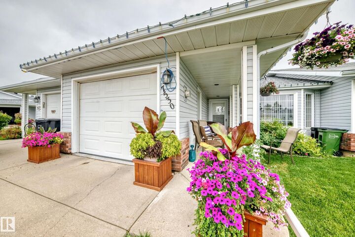 Property Photo: 7530 137A Avenue NW AB T5C 3R4