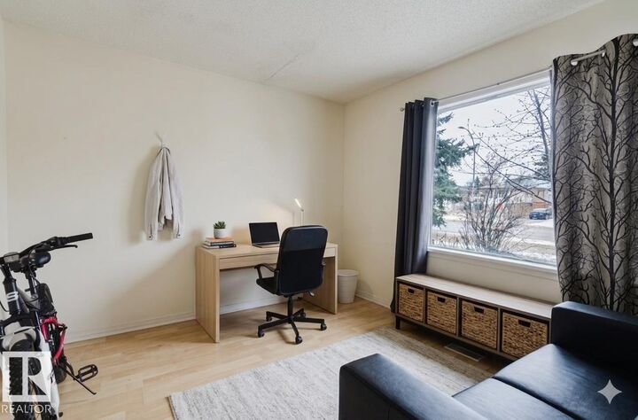 Photo de la propriété: 12223 127 Street NW AB T5L 0Z7