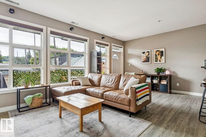Photo de la propriété: 9603 98 Avenue NW 104 AB T6C 2E2