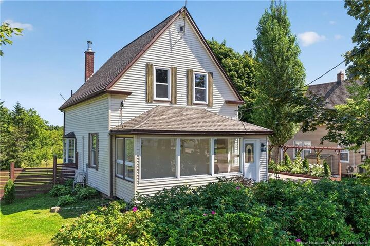 180 La Vallee — photo 1