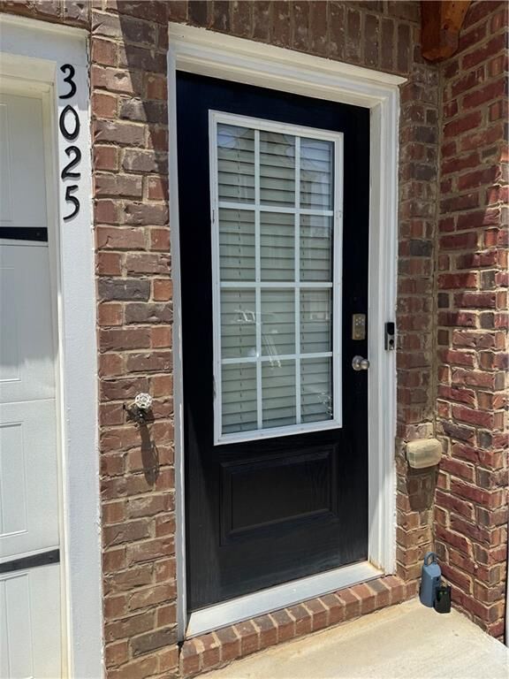 Property Photo: 3025 Westpoint Circle GA 30078