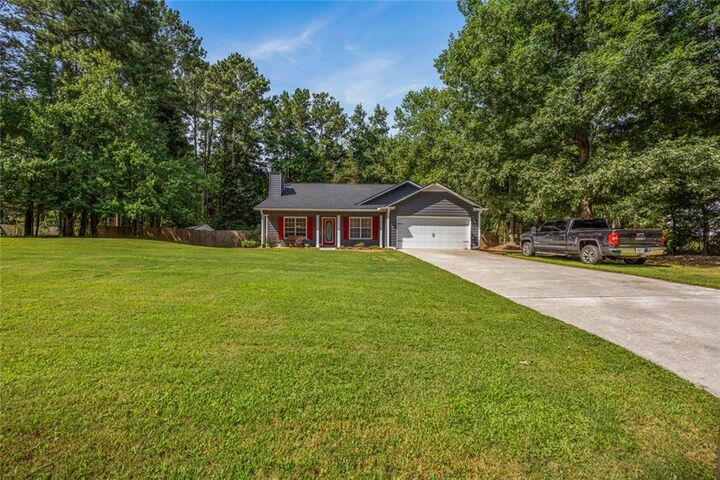 Property Photo: 469 Cedar Trail GA 30680