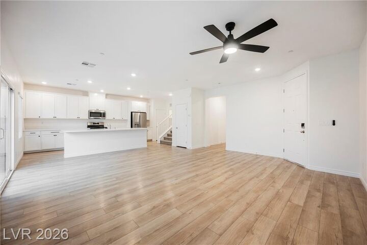 Property Photo: 275 Callen Falls Avenue 2113 NV 89011