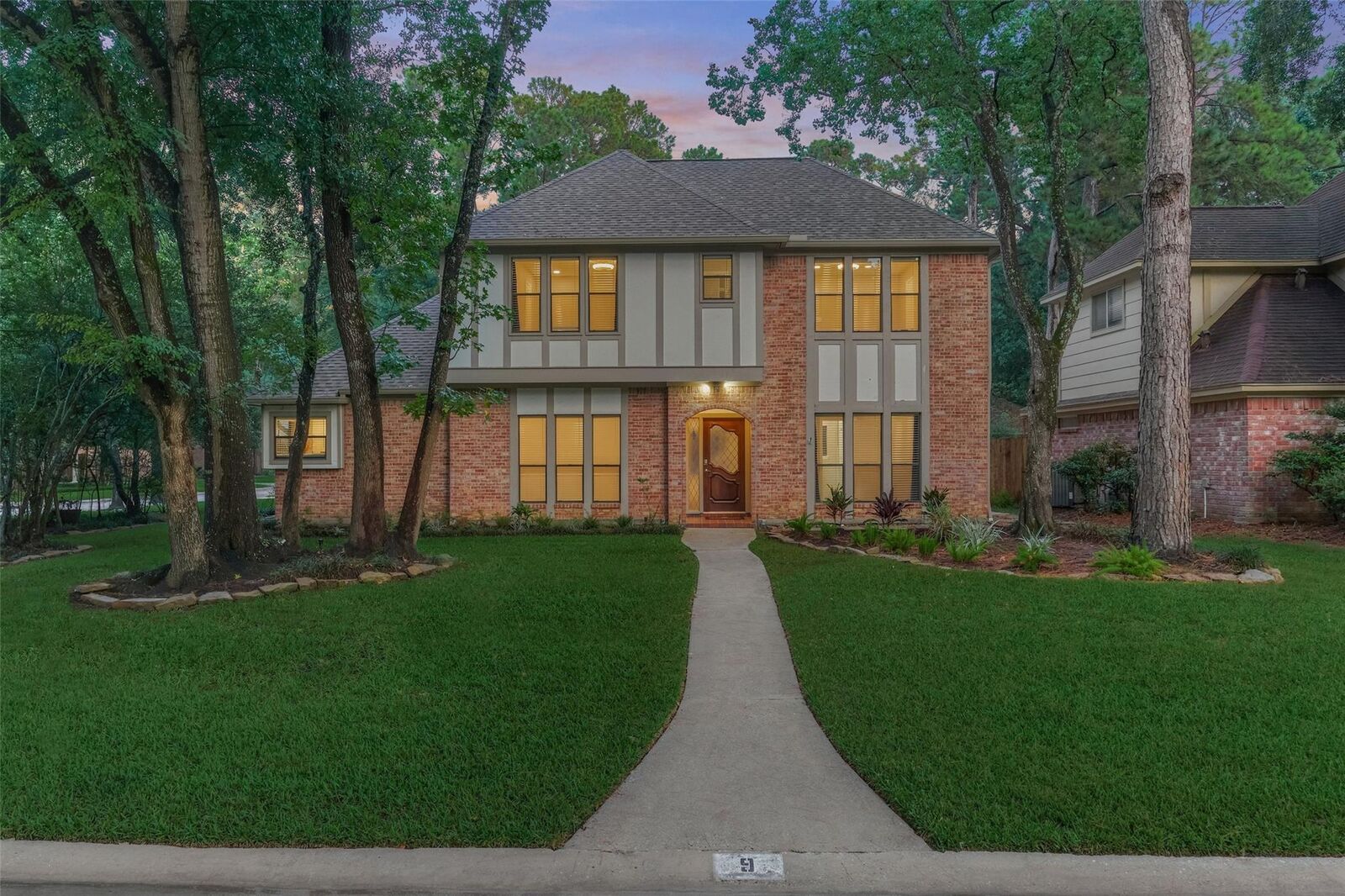 Property Photo:  9 Southfork Pines Court  TX 77381 
