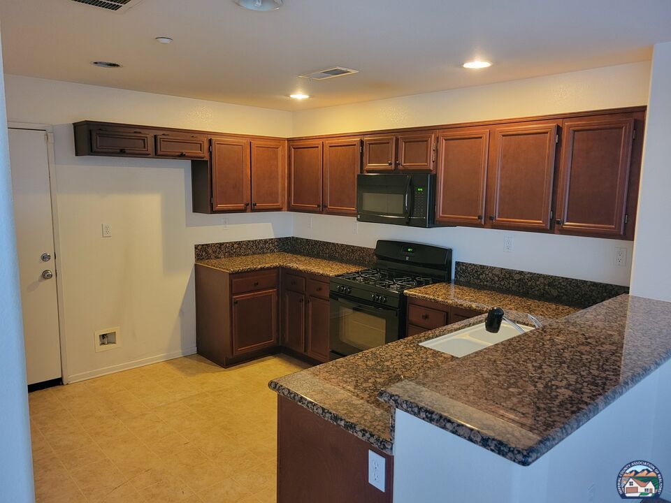 Property Photo: 642 W Brewer Rd 91 CA 92251