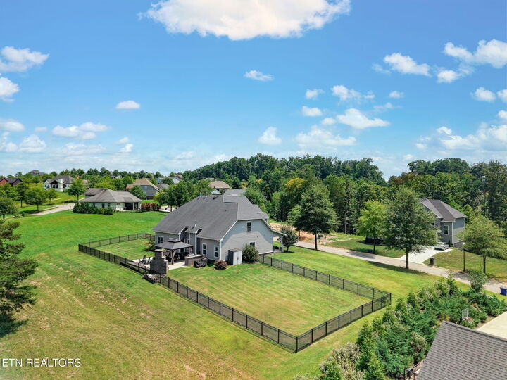 Property Photo:  102 Pineberry West Rd  TN 37830 