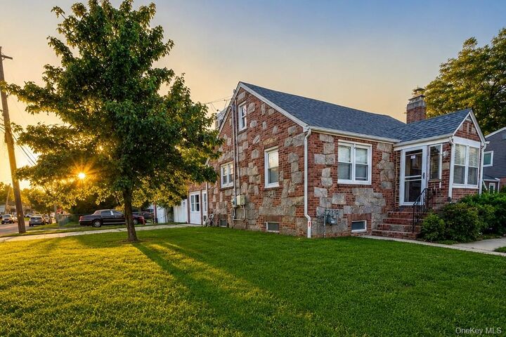 Property Photo:  4 Brown Street  NY 11704 