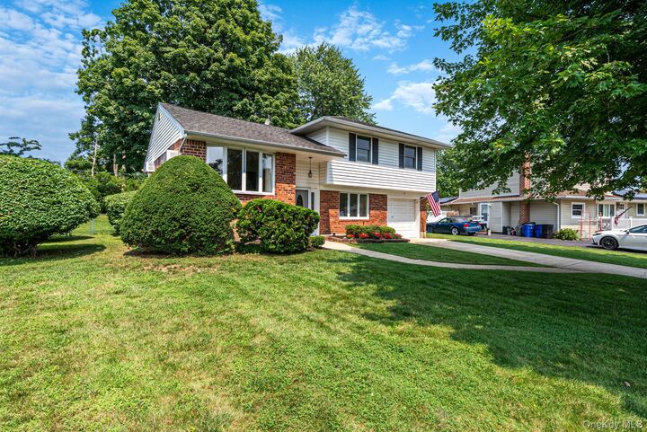 Property Photo: 6 Keswick Drive NY 11730