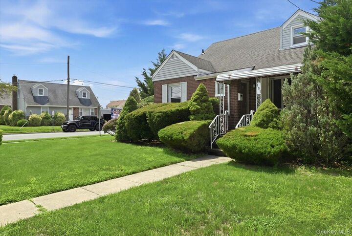 Property Photo: 191 Nassau Boulevard NY 11040