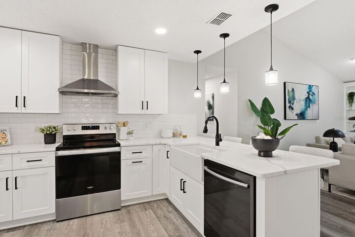 Property Photo: 2767 Vanessa Lane FL 34684