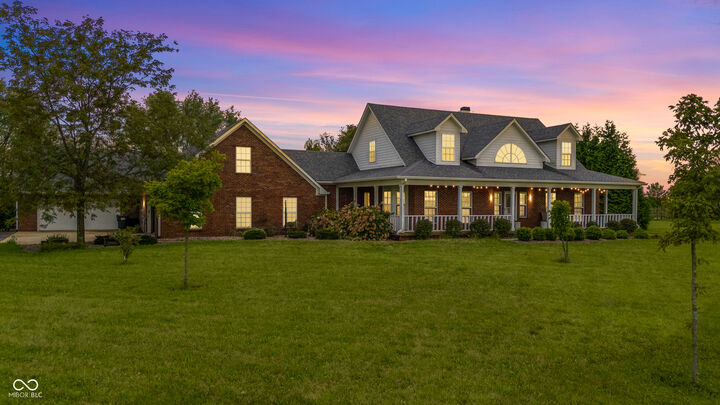 Property Photo:  1695 W 400 S  IN 46140 