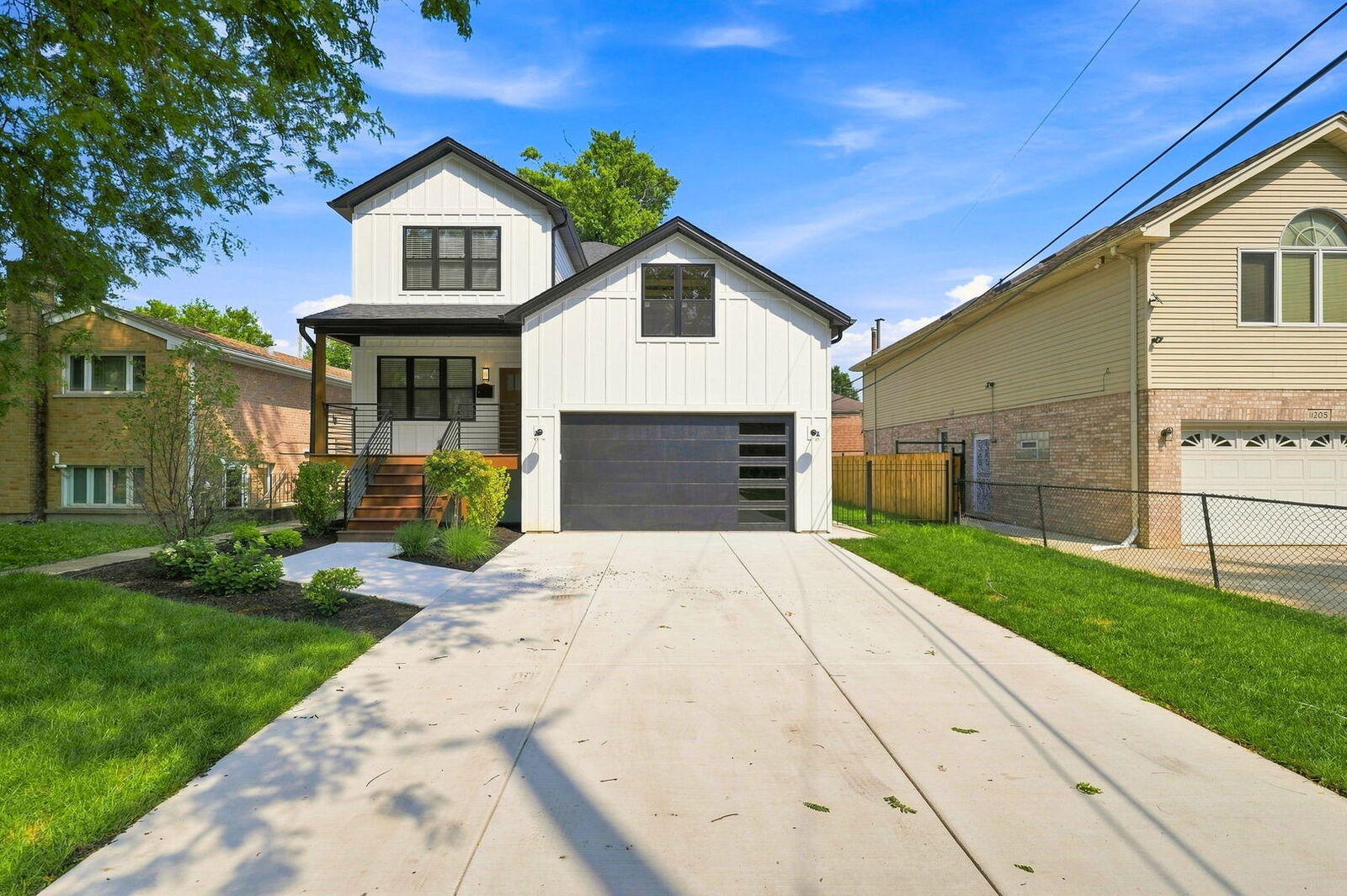 Property Photo: 11173 S Longwood Drive IL 60643
