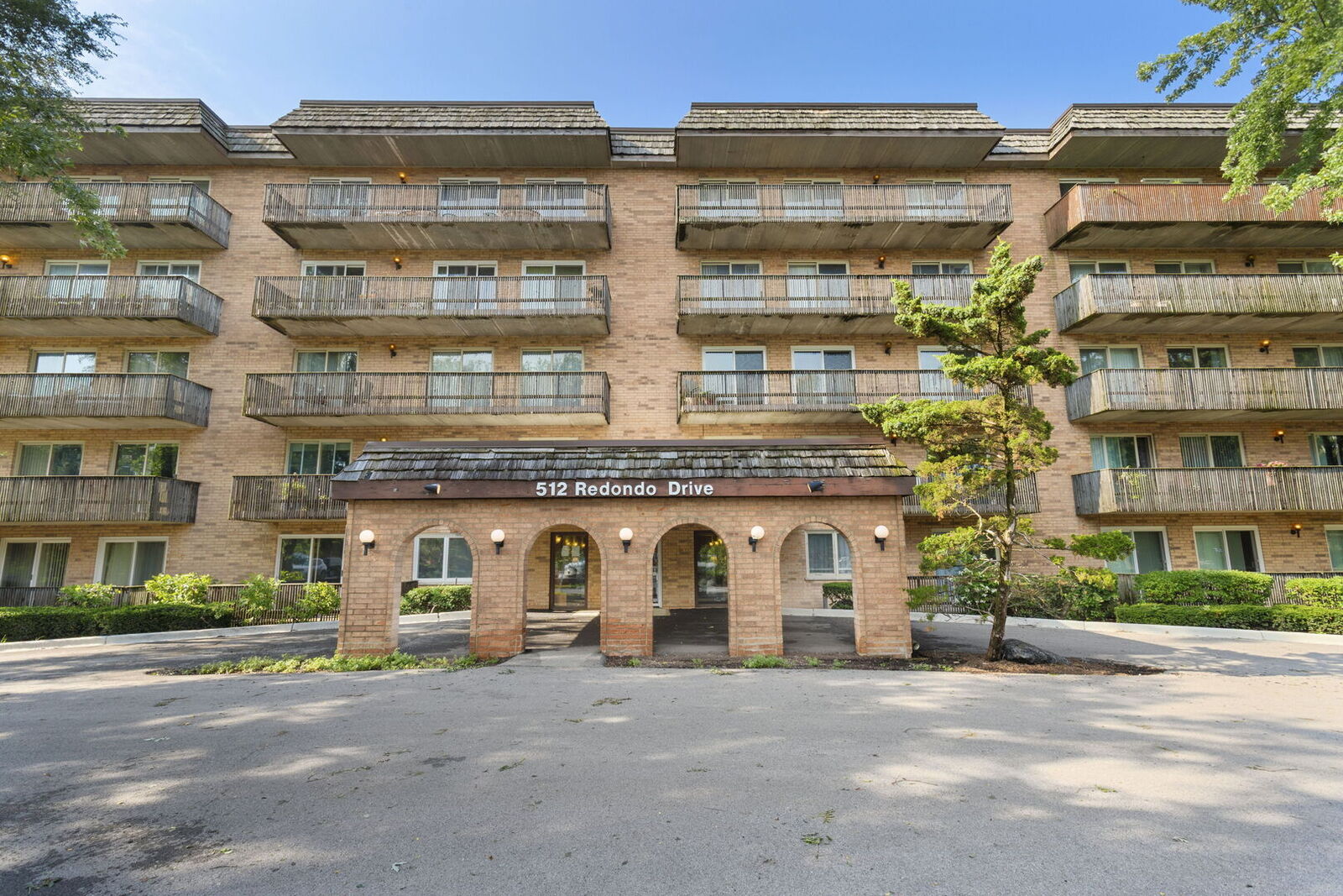 Property Photo: 512 Redondo Drive 110 IL 60516