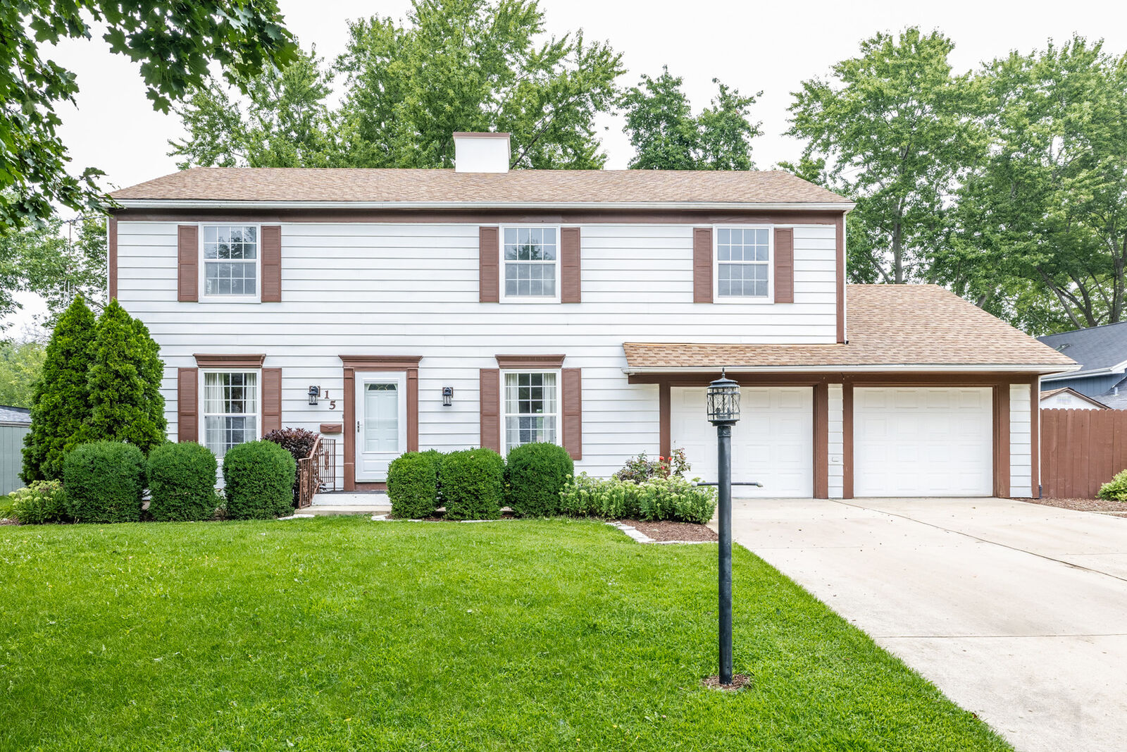 Property Photo:  15 Somerset Road  IL 60538 