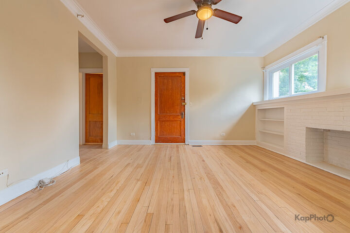 Property Photo: 4408 N Long Avenue 1 IL 60630