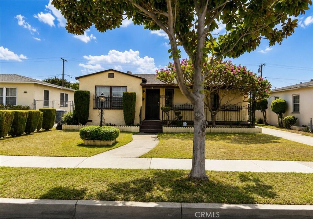 Property Photo: 824 S 6th CA 90640